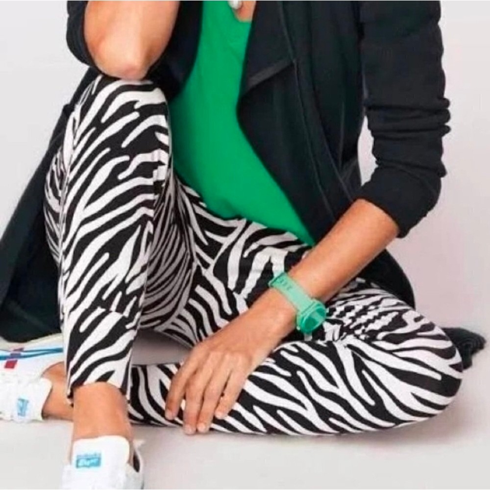 Cabi Zebra ATC Jogger Pants Black White Animal Print Stretch 5868 Womens Medium